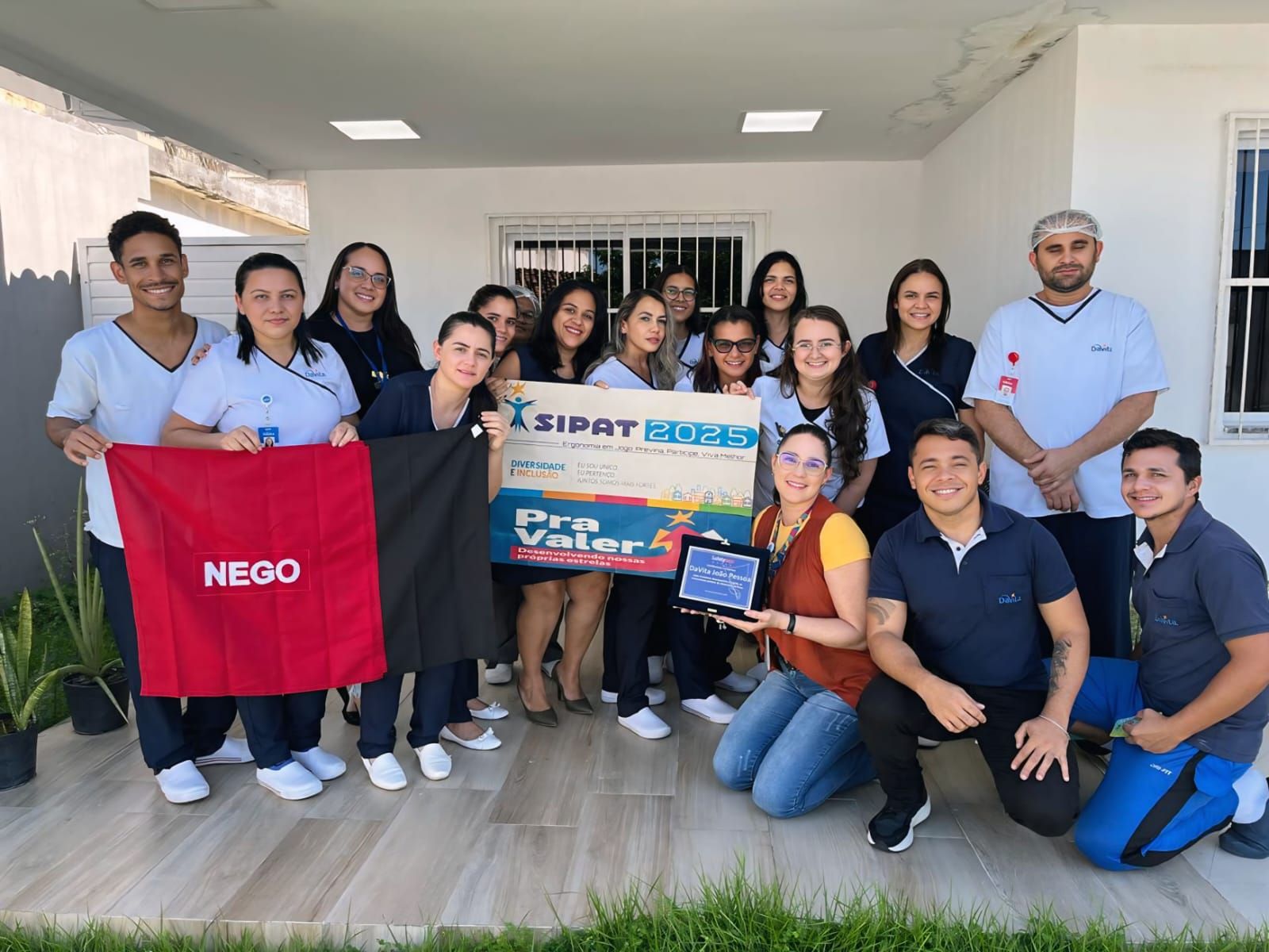 Equipe DaVita reunida mostra engajamento conquistado através da gamificação com a PlayerUm.